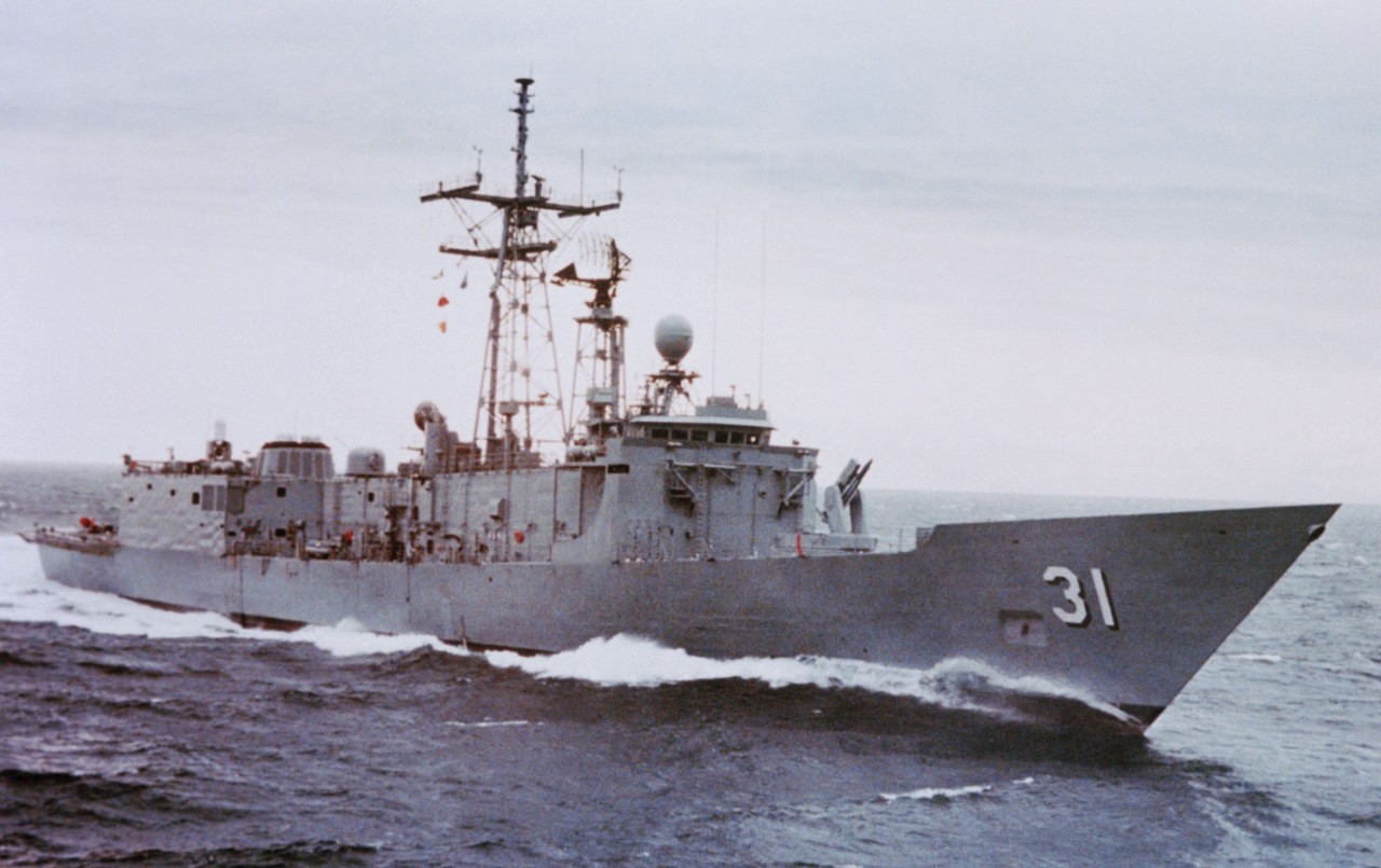 13 July 1982: USS Stark (FFG-31) on sea trials off the coast of Washington.