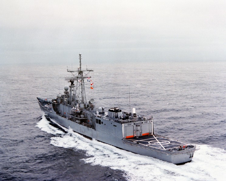 13 July 1982: Stark FFG-31 on sea trials off the coast of Washington.