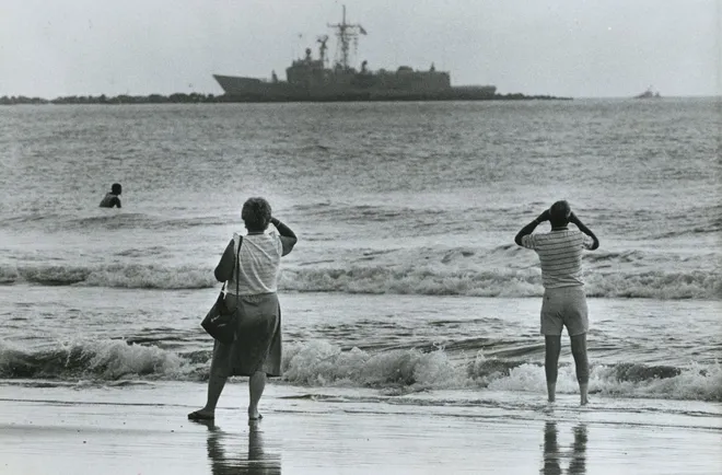 5 August 1987: The USS Stark coming home. This photo originally ran in the Jacksonville Journal.