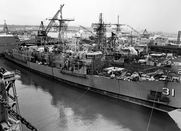 25 February 1981: USS Stark FFG-31 under construction at Todd Pacific Shipyards Corp.