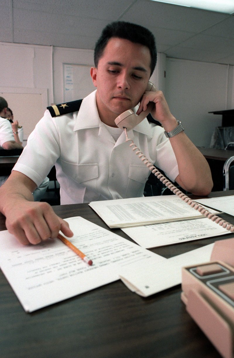 May 17, 1987: US Navy personnel take calls at the Emergency Coordination Center regarding the Stark attack.